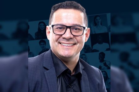 Foto colorida do pastor Itamar Paim, substituo de Deltan na Câmara