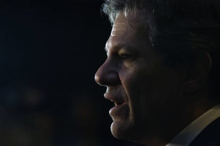 Imagem colorida do ministro Fernando Haddad