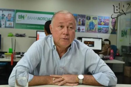 Imagem colorida do deputado federal Paulo Azi - Metrópoles