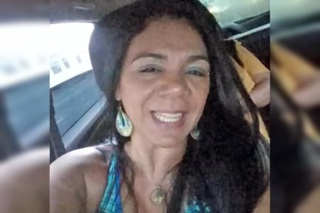 Imagem colorida mostra Lindaci Viegas Batista de Carvalho morreu após comer bombons envenenados - Metrópoles