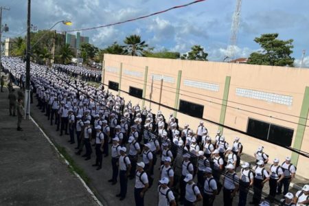 Imagem colorida de alunos do Curso de Formação de Praças (CFP) em Alagoas - Metrópoles