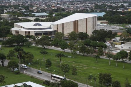 Escolas Municipais e Universidades da RMR suspenderam as atividades diante das fortes chuvas registradas em Recife - Metrópoles