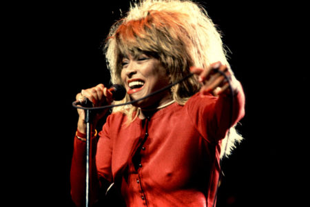 foto colorida da cantora Tina Turner - Metrópoles