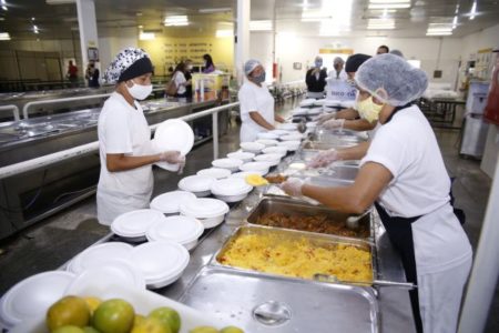 Restaurante comunitário DF - Metrópoles