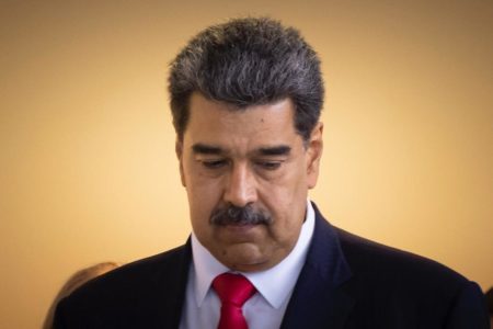 presidente da Venezuela, Nicolás Maduro ao lado do presidente Lula, saindo do palácio do Itamaraty após almoço realizado um dia antes da reunião com os presidentes dos países da América do Sul 10
