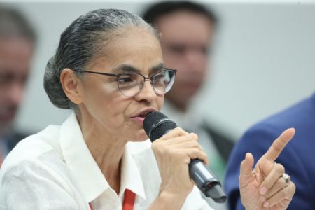 Foto colorida da ministra do Meio Ambiente, Marina Silva (Rede) - Metrópole