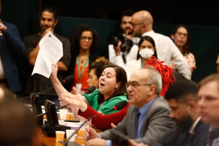 Samia Bomfim (PSol-SP) durante CPI do MST