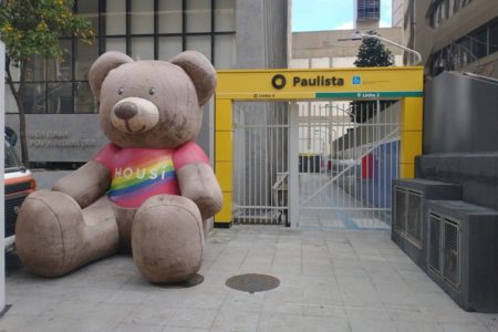 Acesso à Estação Paulista pela Rua Bela Cintra