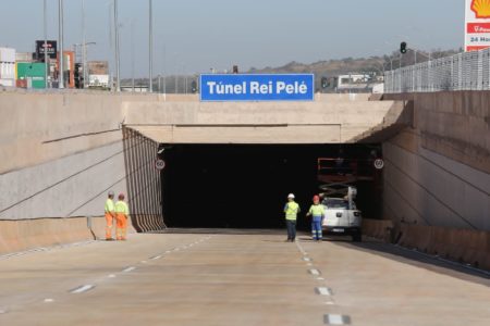 Vista de fora Túnel Rei Pele