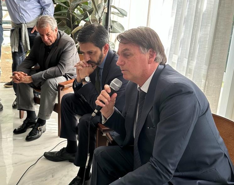 Imagem colorida de Jair Bolsonaro almoçou com prefeito de São Paulo, Ricardo Nunes; presidente do PL, Valdemar Costa Neto; e empresários na capital paulista - metrópoles