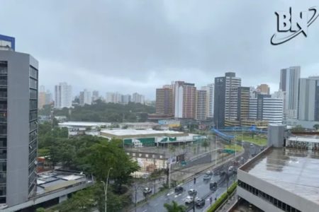 Imagem da cidade de Salvador com céu nublado - Metrópoles