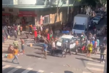 Motorista é cercado e atacado por frequentadores da Cracolândia