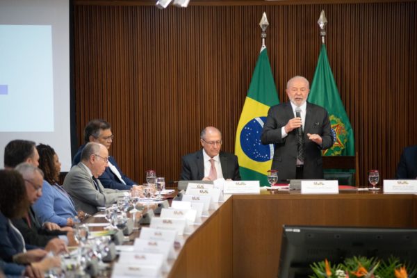 presidente Luiz Inácio Lula da Silva (PT) convocou os 37 ministros do seu governo para uma reunião no Palácio do Planalto