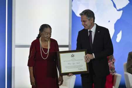 Foto colorida da brasileira Pureza Lopes homenageada nos Estados Unidos - Metrópoles