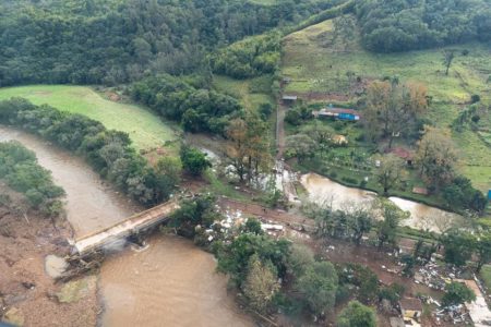 Foto colorida de estrago causado por ciclone no Rio Grande do Sul - Metrópoles