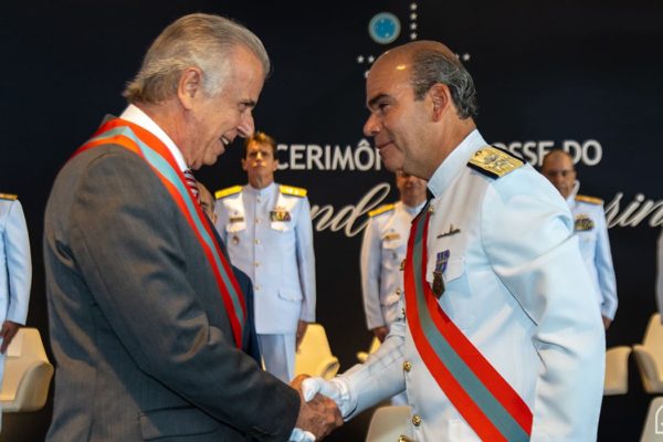 Ministro José Múcio e almirante Olsen