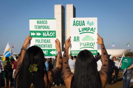 Protesto contra o marco temporal no Congresso - Metrópoles