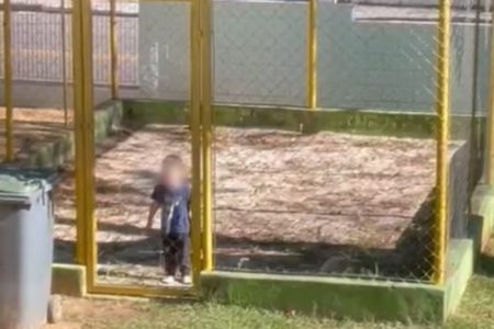 Criança é presa em "jaula" em creche de Sorocaba (SP)