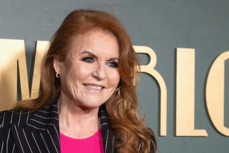 Sarah Ferguson, ex-mulher do príncipe Andrew, irmão do rei Charles da Inglaterra, passou por uma mastectomia. A cirurgia que retira parte do seio foi feita para eliminar o tumor que ela descobriu em uma mamografia de rotina.. Sintomas câncer de mama