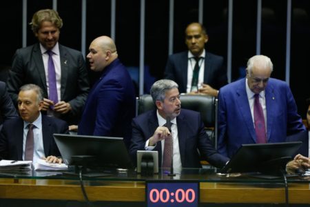 Presidente da Câmara Arthur LIra durante sessão na Câmara sobre a reforma tributária