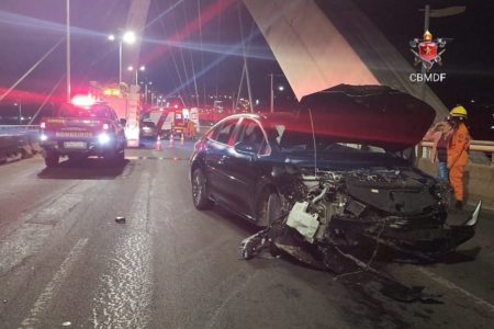 Imagem colorida mostra Acidente na Ponte JK - Metrópoles