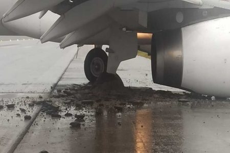 Um avião derrapou na pista de pouso no aeroporto de Florianópolis