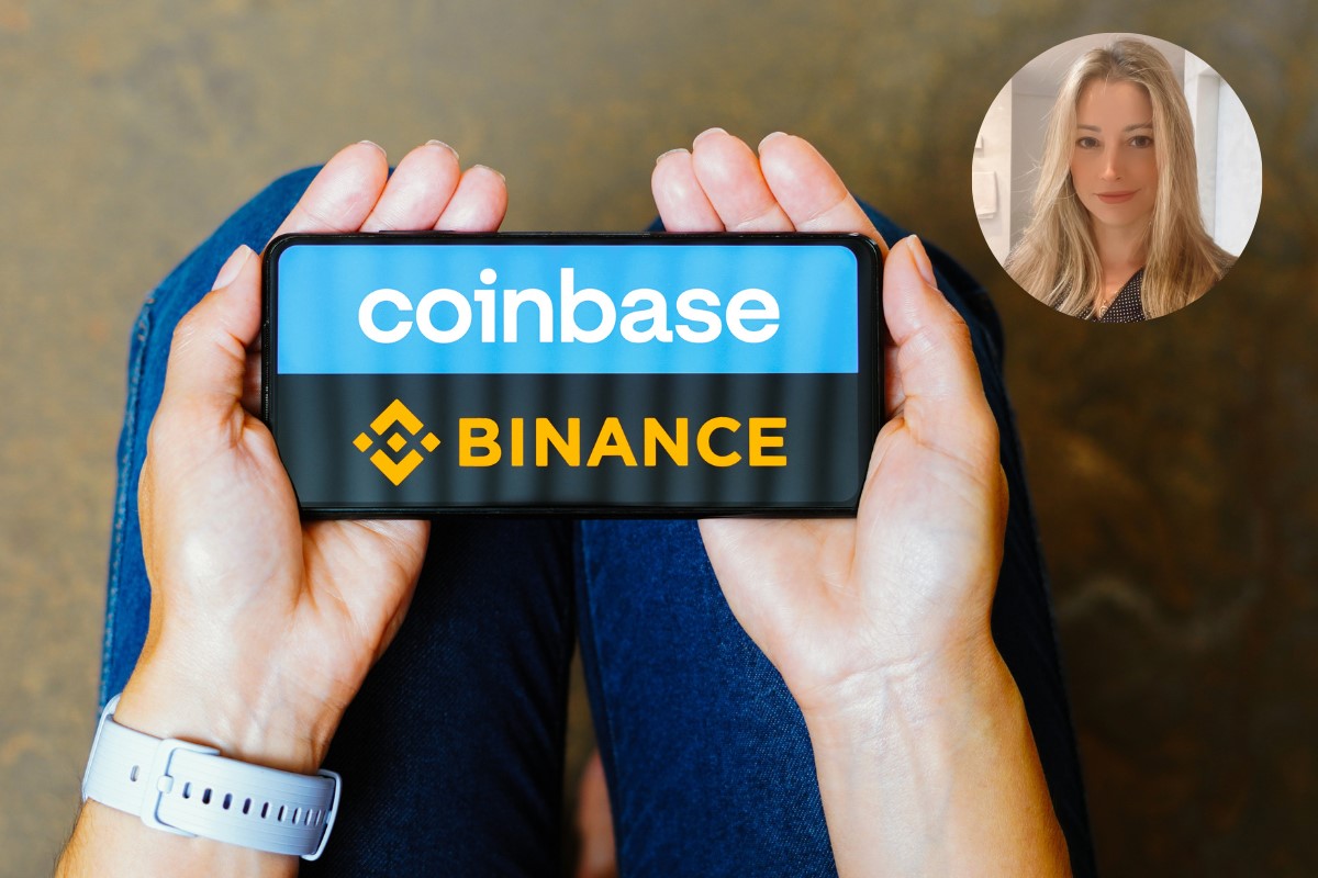 Dedos segurando celular com as logomarcas da Binance e da Coinbase na tela - Metrópoles