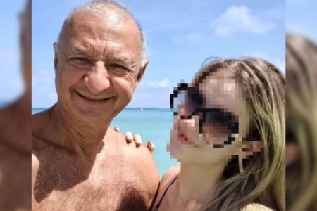 imagem colorida com prefeito de Araucária e ex-miss adolescente abraçados em frente ao mar no Caribe - Metrópoles