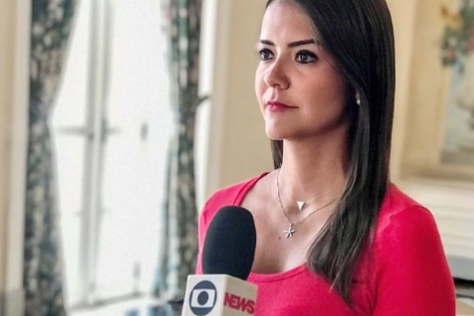 Foto colorida da Repórter da Globo - Lívia Torres - Metrópoles