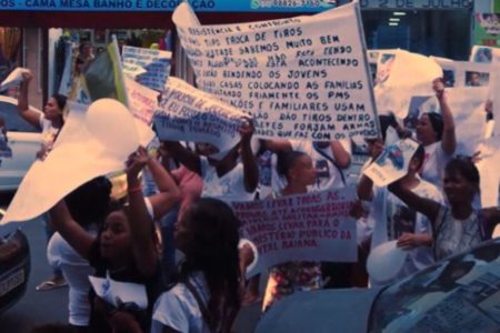 foto colorida de protesto em jequie bahia - Metrópoles