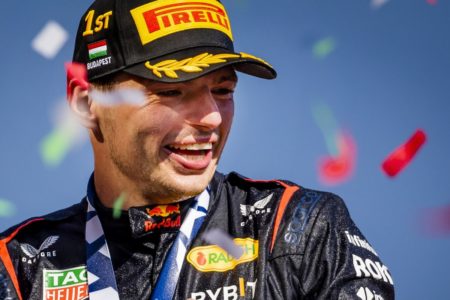 Verstappen vence e Red Bull supera recorde de vitórias da McLaren de Ayrton Senna - Metrópoles