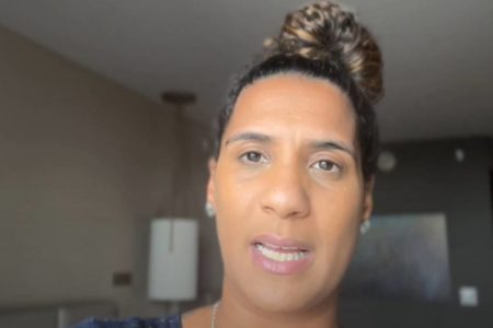 Foto colorida da ministra Anielle Franco - Metrópoles