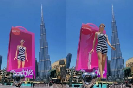 Barbie Gigante criada por CGI passeando pelas ruas Dubai