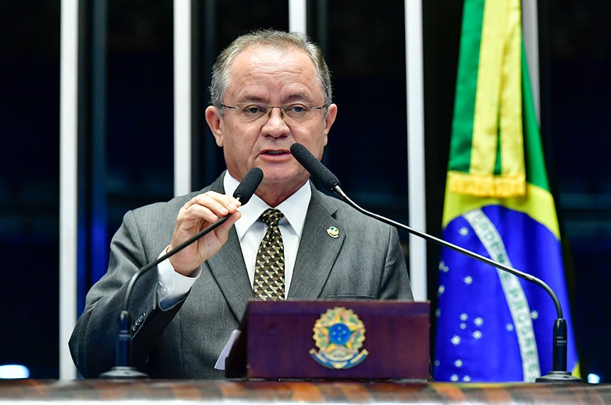 O senador Zequinha Marinho, do Podemos do Pará, durante discurso no plenário do Senado