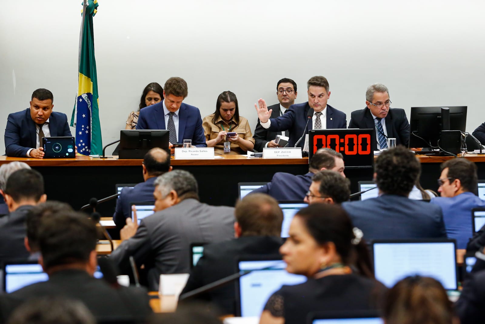 deputado federal Tenente-Coronel Zucco (Republicanos-RS) ao lado de Ricardo Salles CPI MST