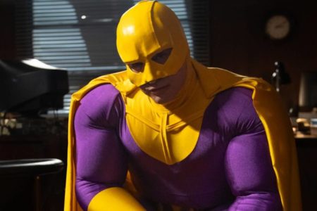 Imagem colorida de Caco Ciclocler como o super-herói Overman - Metrópoles