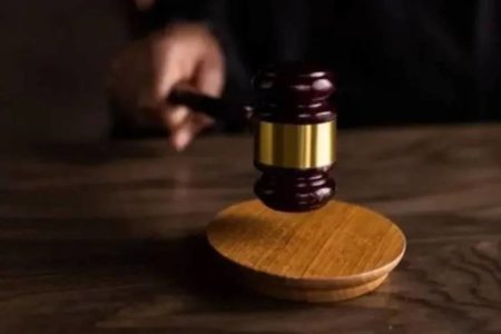 Martelo justiça psicóloga - Metrópoles