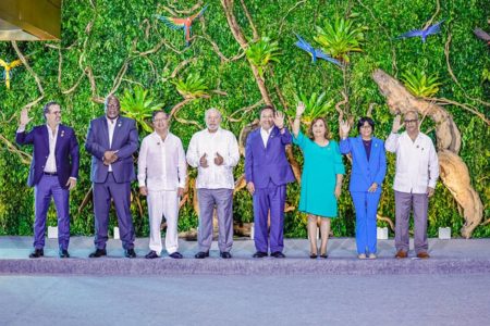 Imagem colorida da Cúpula da Amazônia - chefes de Estado