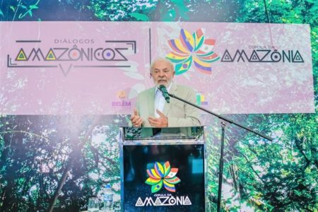 Foto colorida de Lula na Cúpula da Amazônia - Metrópoles