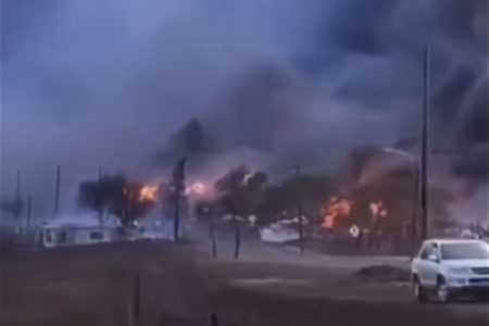 Imagem colorida de incêndios florestais que ocorreram em Maui, Havaí - Metrópoles