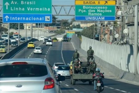 Imagem colorida da Linha vermelha Rio de Janeiro