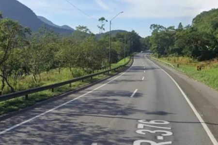 imagem colorida mostra BR-376 em Santa Catarina - Metrópoles