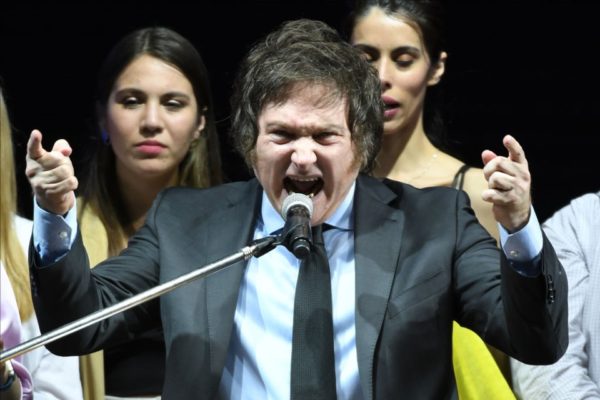 Imagem colorida mostra o extremista de direita Javier Milei, candidato à Presidência na Argentina - Metrópoles