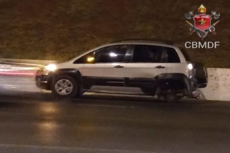 Roda se solta de carro no DF