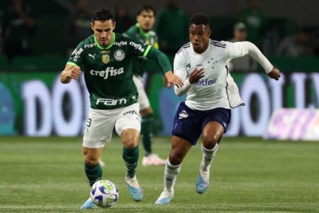 Raphael Veiga, do Palmeiras, contra o Cruzeiro - Metrópoles