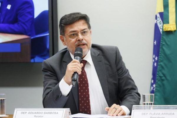 Foto colorida do ex-deputado federal Eduardo Barbosa - Metrópoles