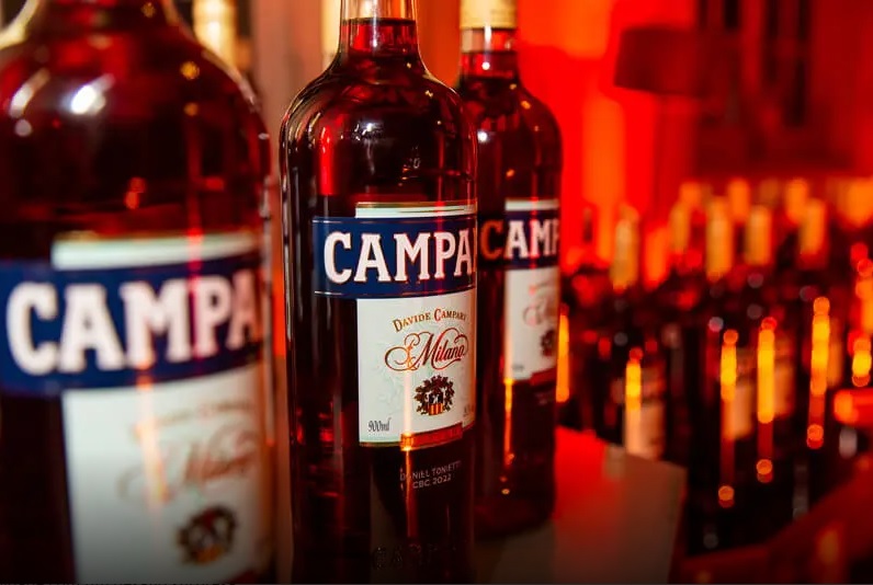 Garrafas de Campari