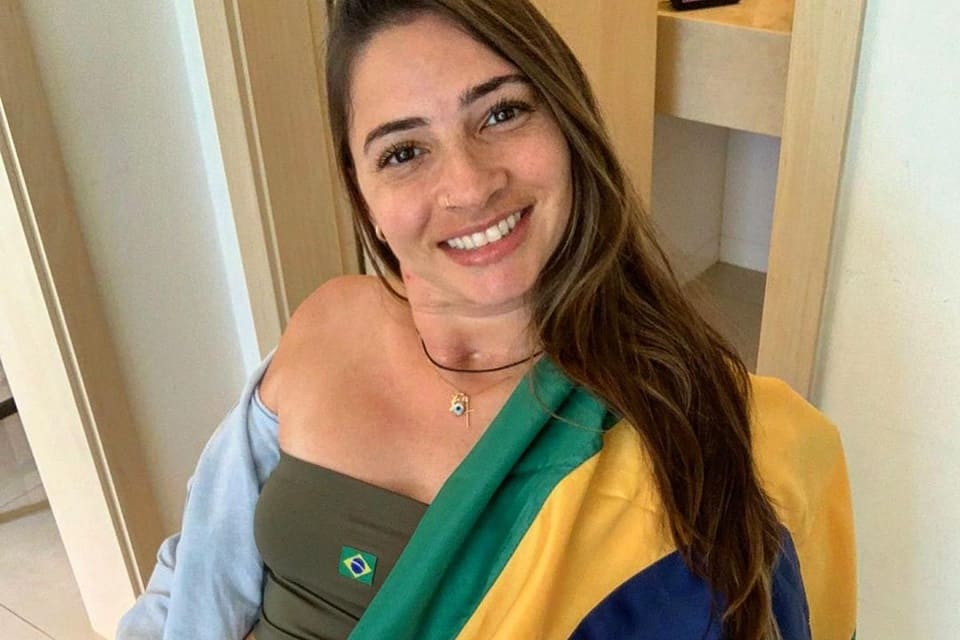 Ex-ginasta Lais Souza posa durante os jogos da Seleção Brasileira - Metrópoles