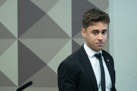 Nikolas Ferreira acompanha o depoimento de Fábio Augusto Vieira, ex-comandante da PMDF na Comissão Parlamentar Mista de Inquérito (CPMI) do 8 de Janeiro pgr - Metrópoles