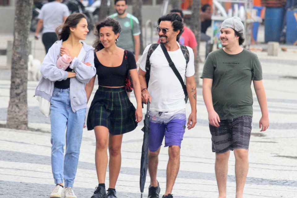 Foto colorida André Gonçalves e os filhos Manuela, Pedro Arthur e Valentina - Metrópoles